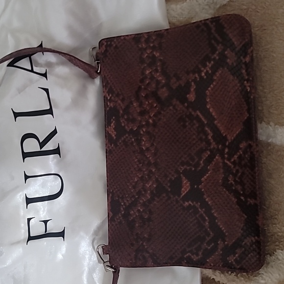 Furla Leather shoulder/sling Bag - Picture 2 of 12